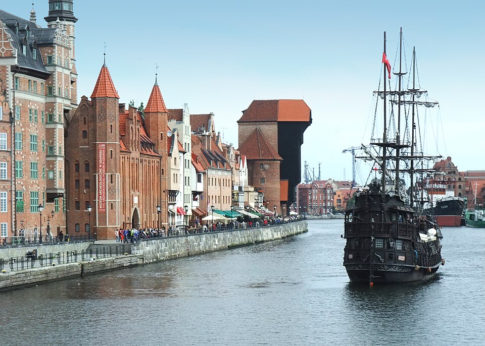 Długie Pobrzeże nad Motławą w Gdańsku